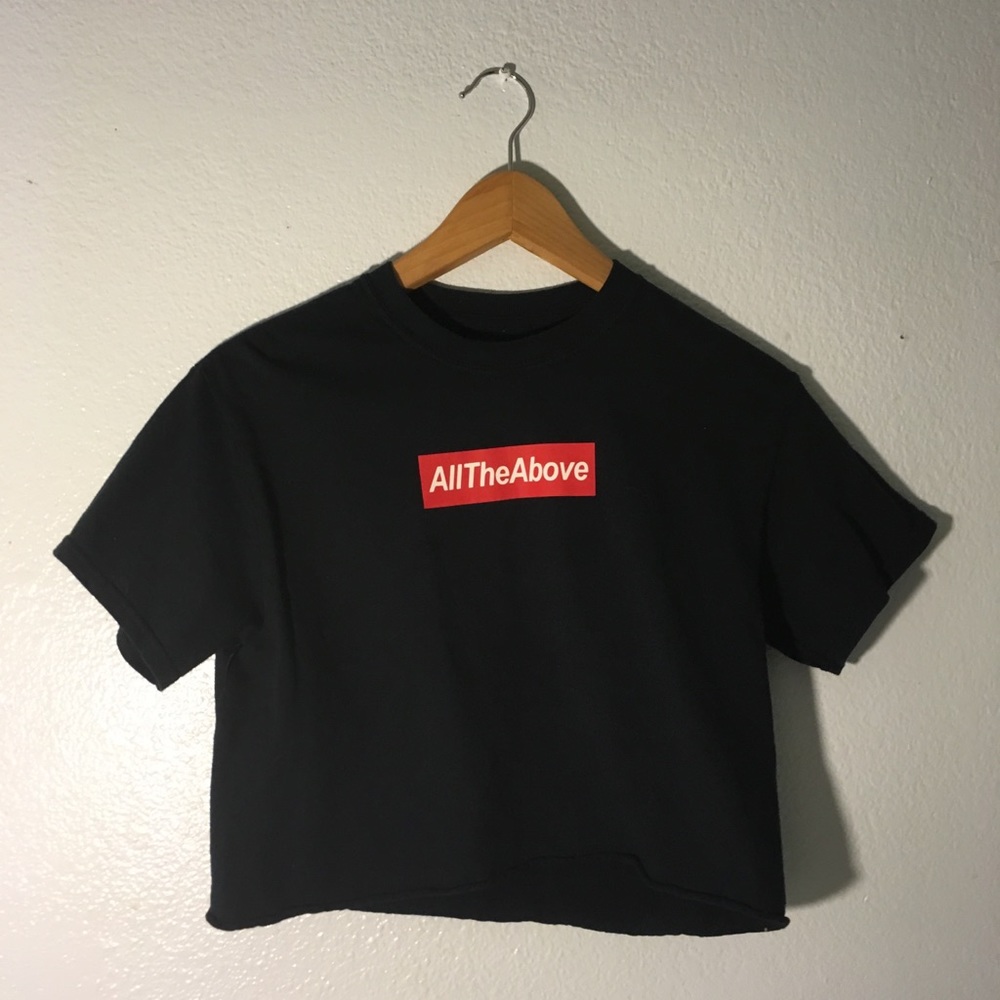 Black crop top
